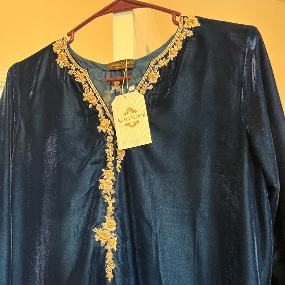 Agha noor velvet two piece